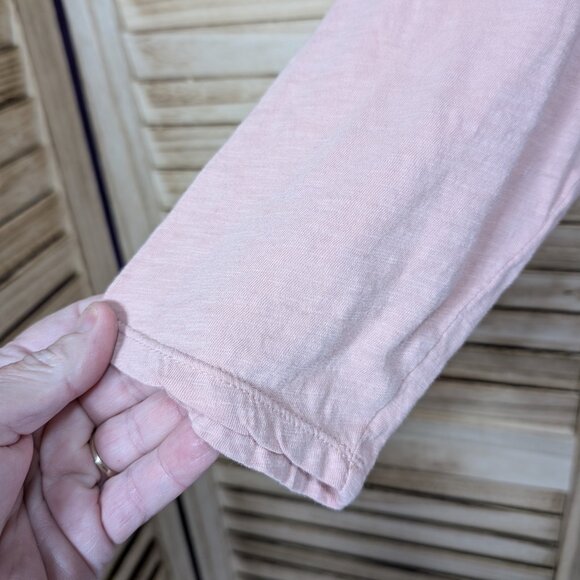 Torrid Pink V-Neck Long Sleeve Top Size 2 - Picture 2 of 7